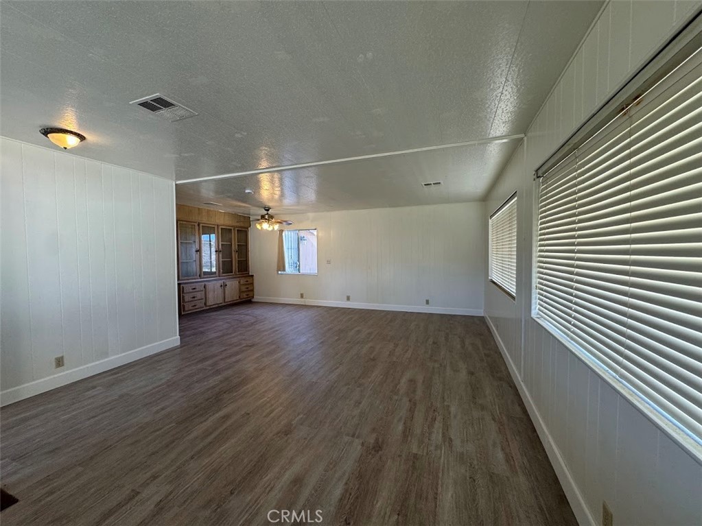 38275 Kirby Property Photo 4