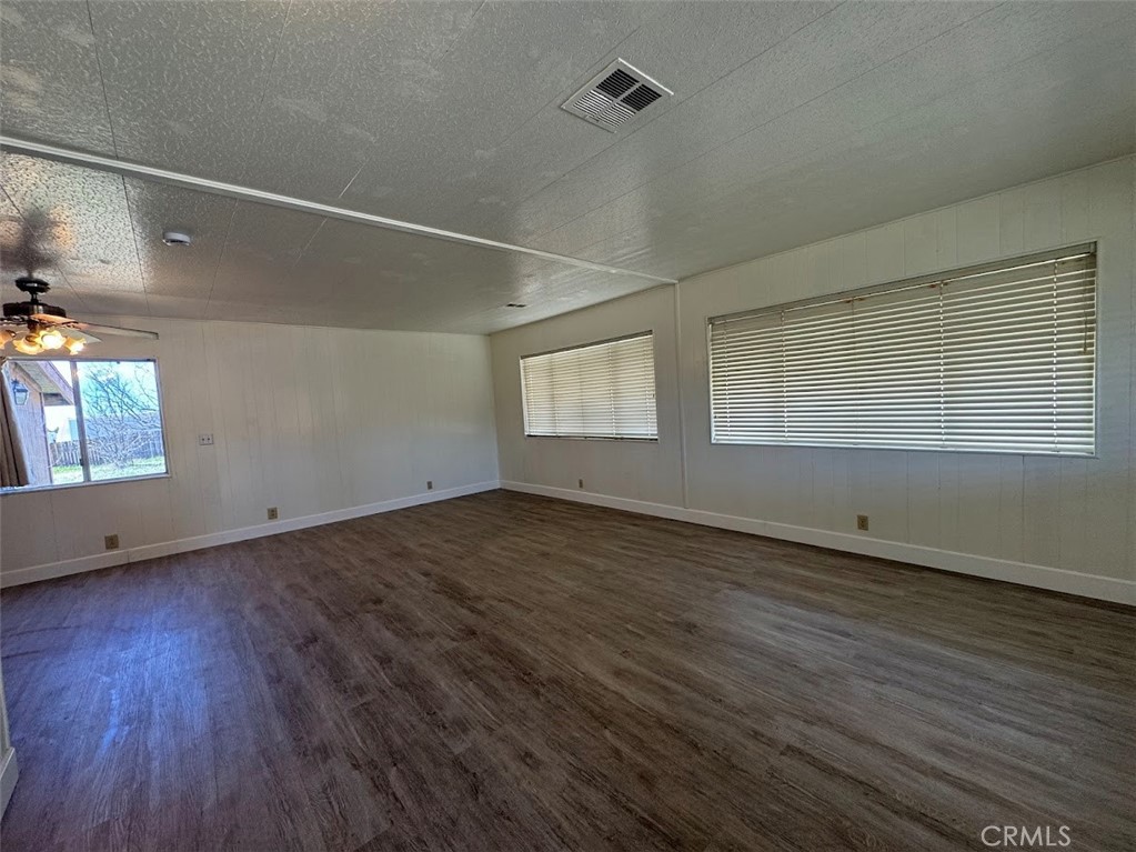38275 Kirby Property Photo 5