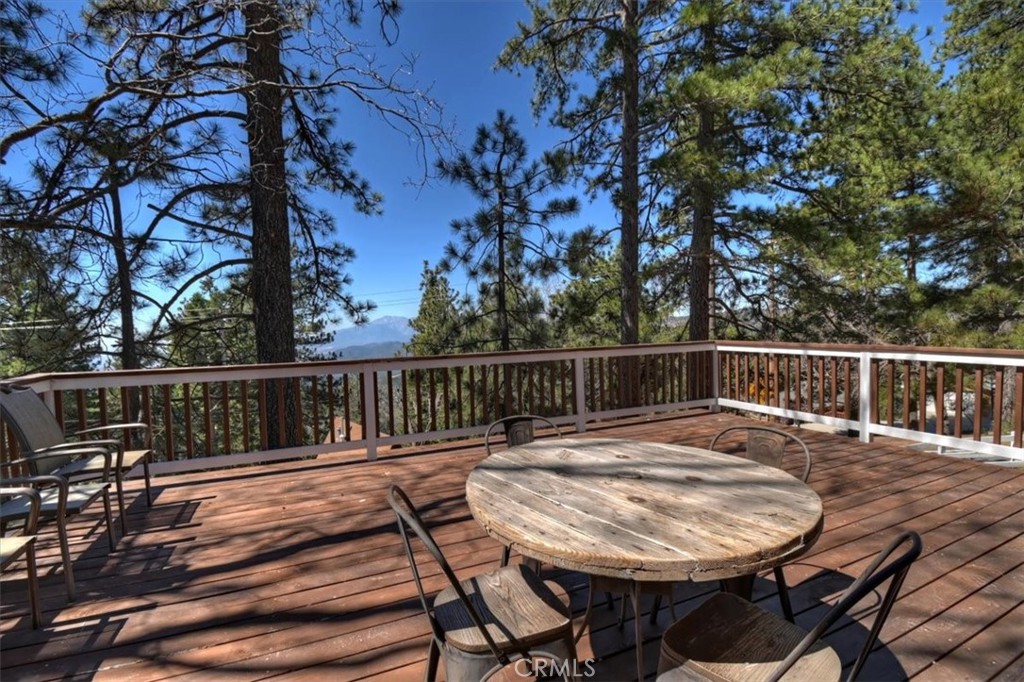 30573 Live Oak Property Photo 8