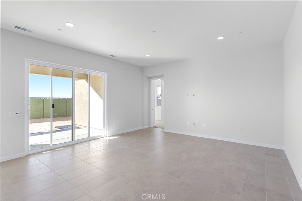 6318 Rainy Pass Property Photo 5