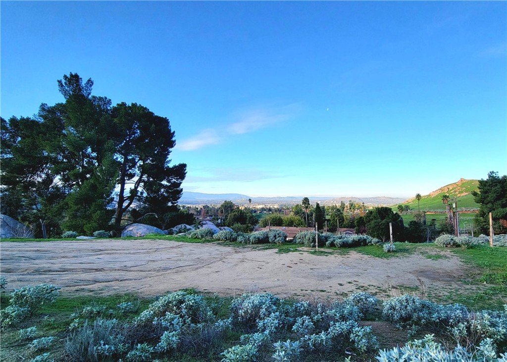 2935 Galaxie Heights Road Property Photo 45