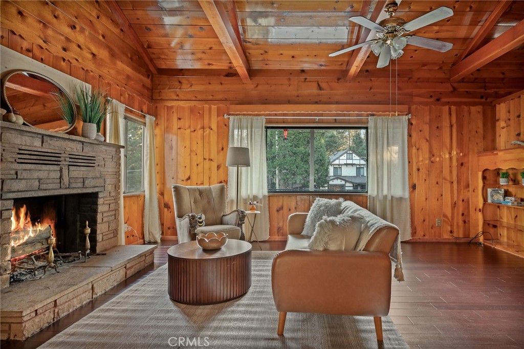 720 Rocky Loop Property Photo 2