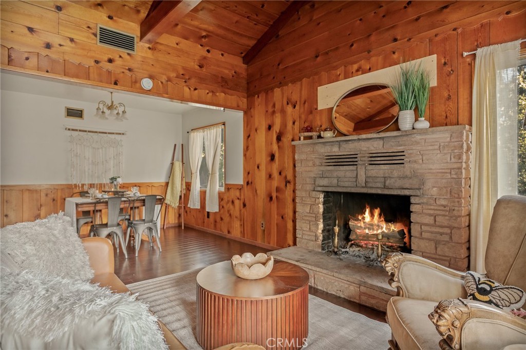 720 Rocky Loop Property Photo 4