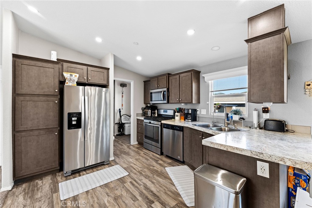 24933 Fir Street Property Photo 1