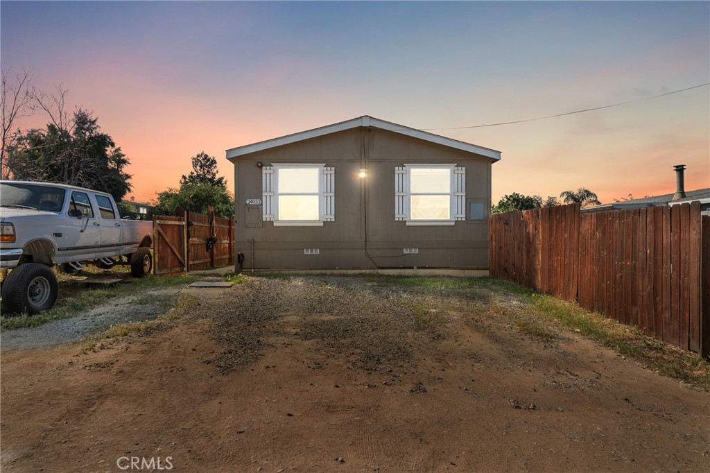 24933 Fir Street Property Photo 2