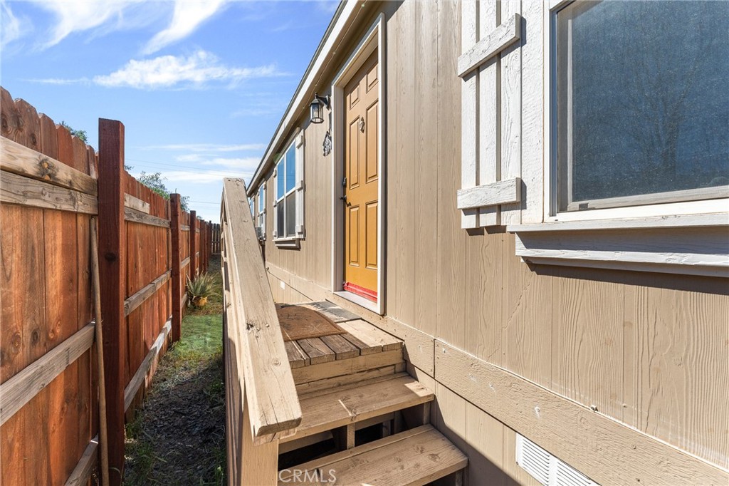 24933 Fir Street Property Photo 9