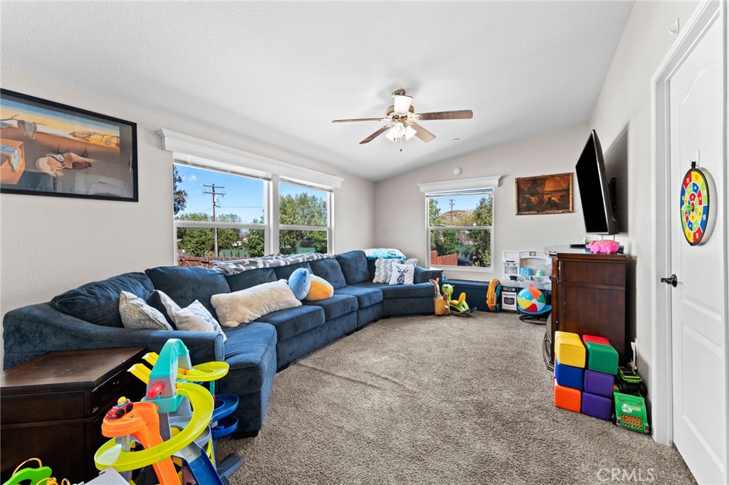 24933 Fir Street Property Photo 22