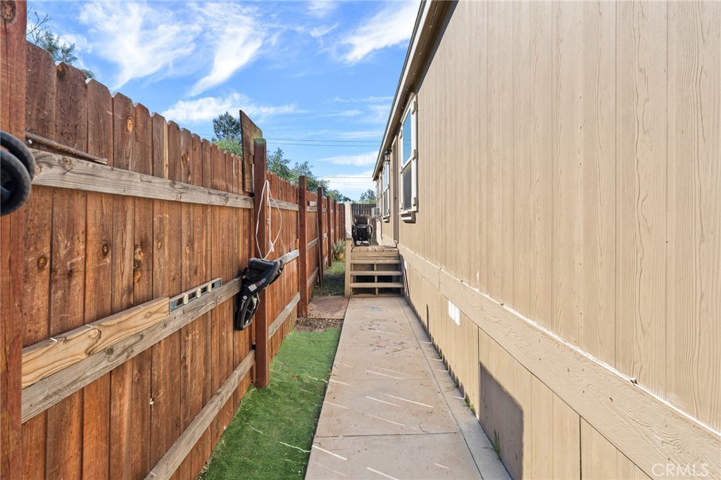 24933 Fir Street Property Photo 29