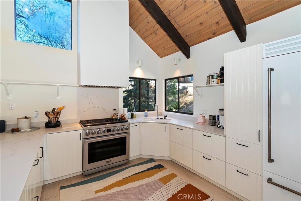 299 Riviera Property Photo 14