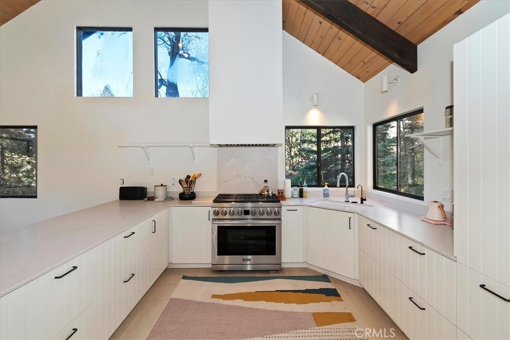 299 Riviera Property Photo 15