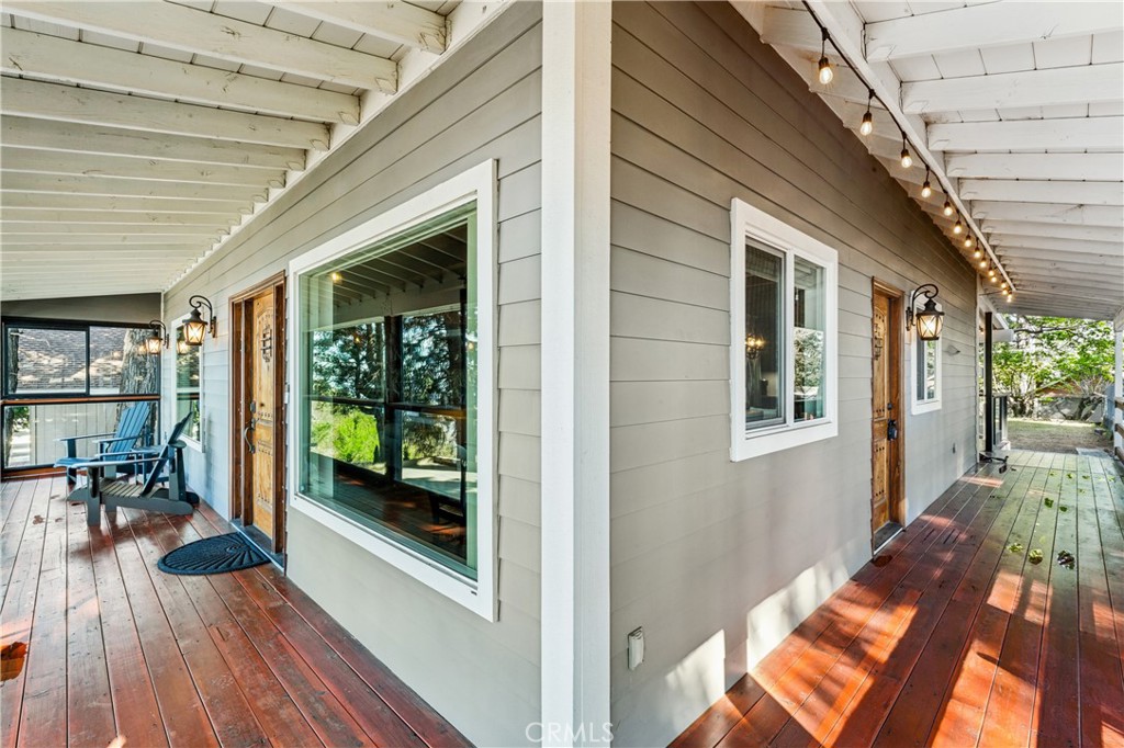 22988 Valley View Property Photo 5