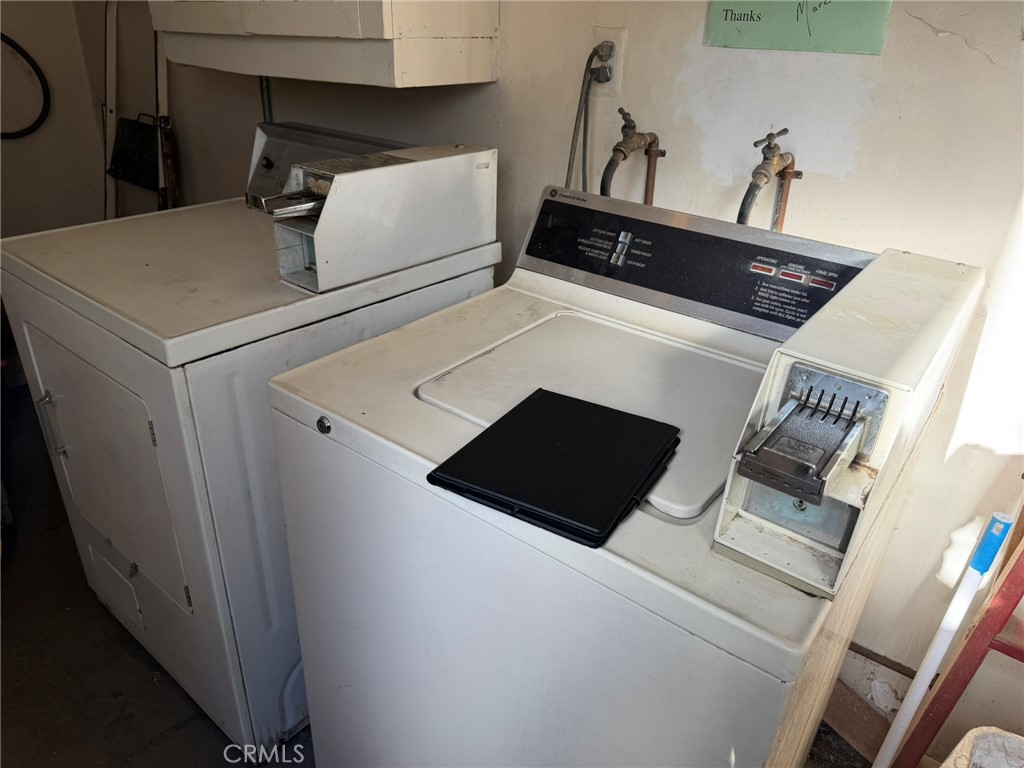 1606 Barry Property Photo 10