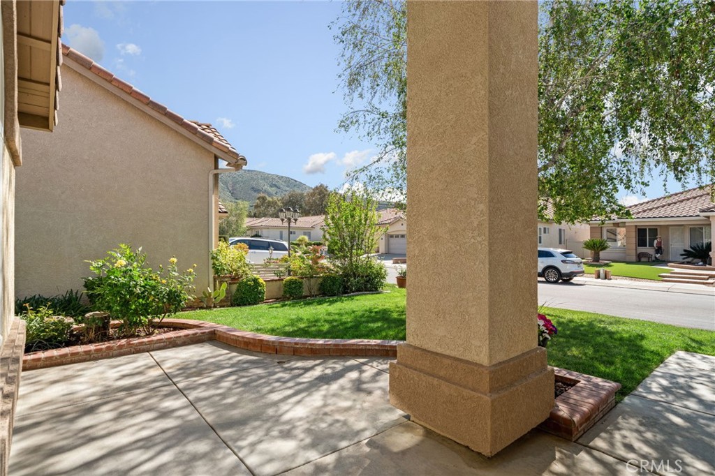 1604 Crystal Downs Street Property Photo 5