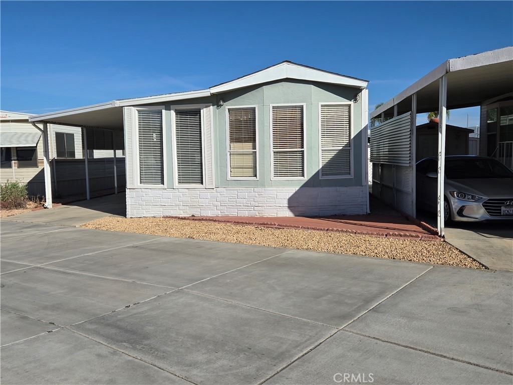 1295 S Cawston 42 Property Photo 1