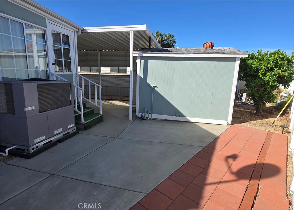 1295 S Cawston 42 Property Photo 10