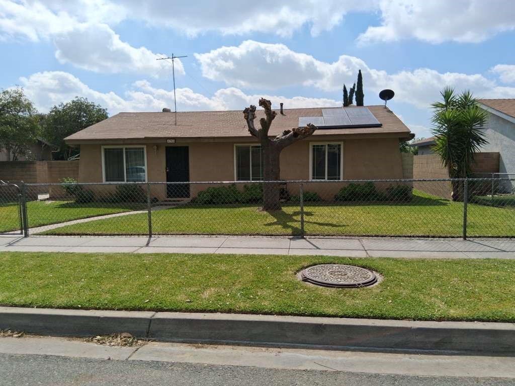 485 E Randall Property Photo 2