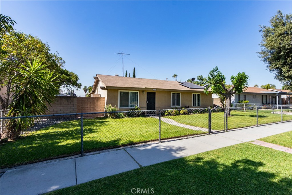 485 E Randall Property Photo 4