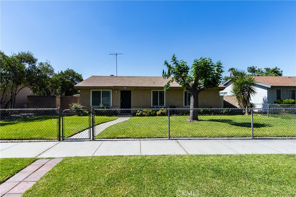 485 E Randall Property Photo 5