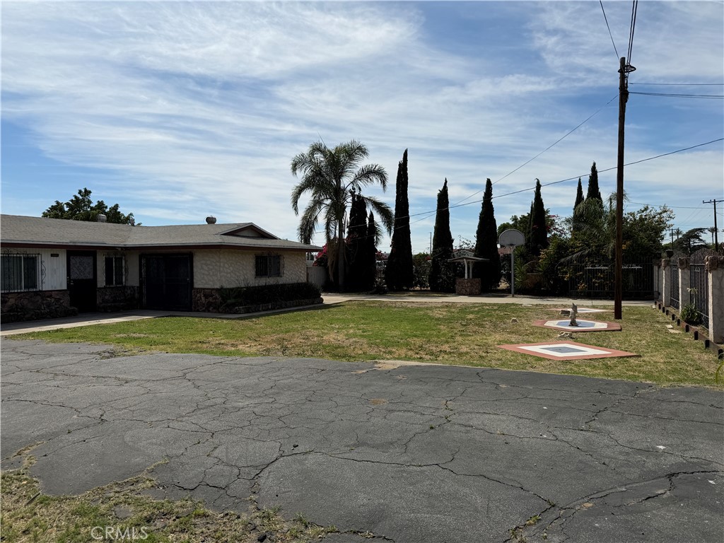 14667 Boyle Avenue Property Photo 5