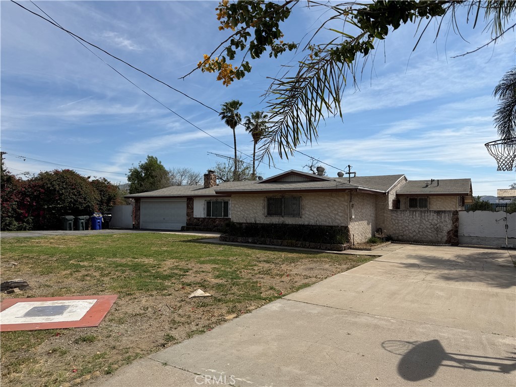 14667 Boyle Avenue Property Photo 8
