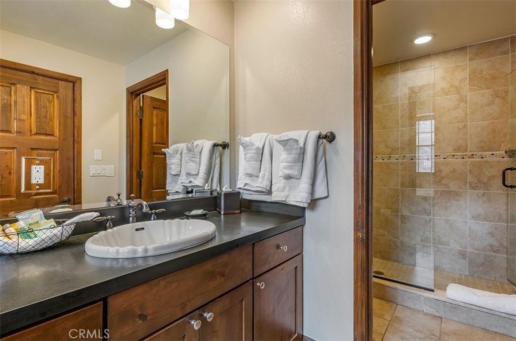 40671 Village Drive 15b Property Photo 20