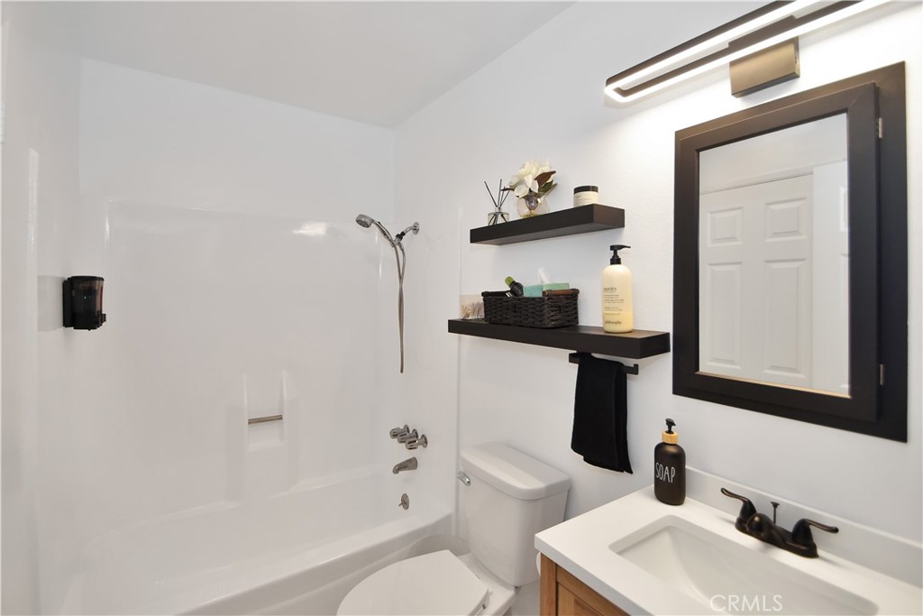 608 Francine Court Property Photo 3