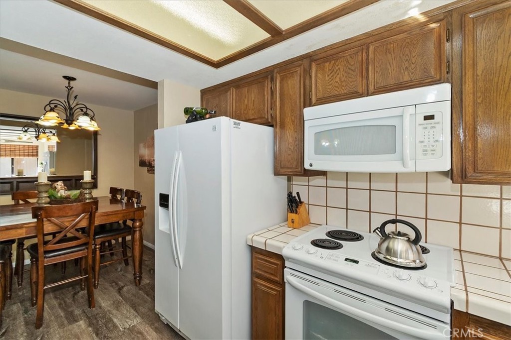 569 Summit Boulevard 6 Property Photo 13