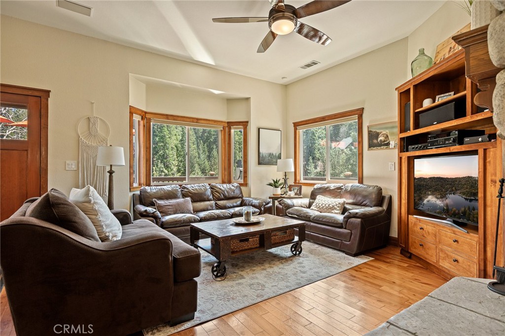 813 Brentwood Property Photo 9