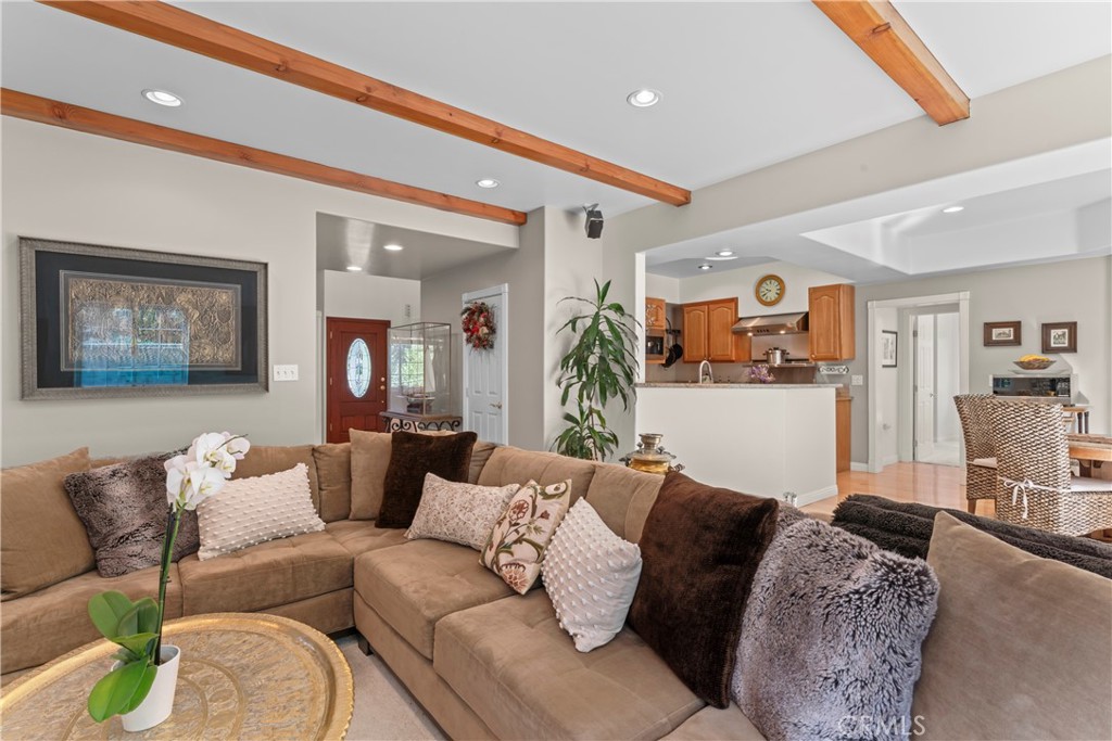 197 Massive Road Property Photo 17