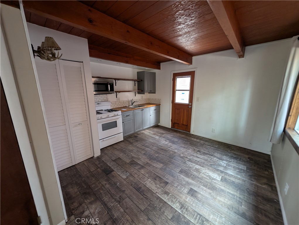 40221 Mill Creek Property Photo 4