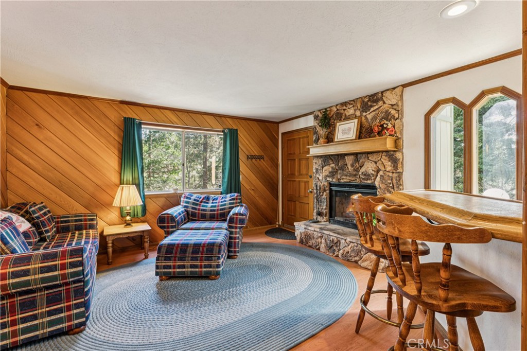 175 Massive Property Photo 6