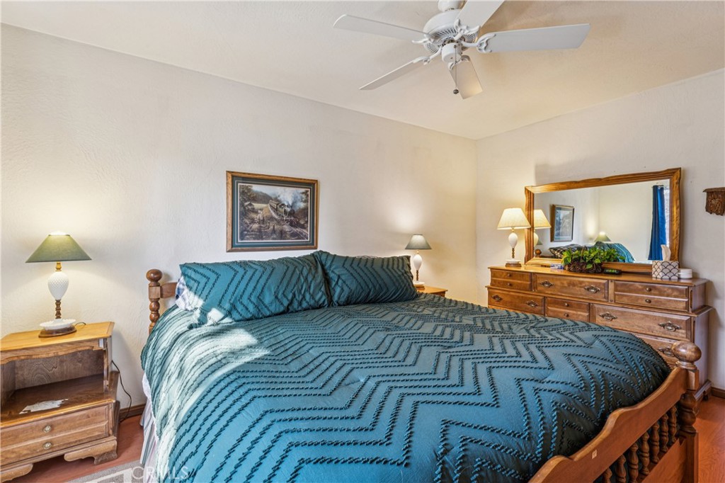 175 Massive Property Photo 12