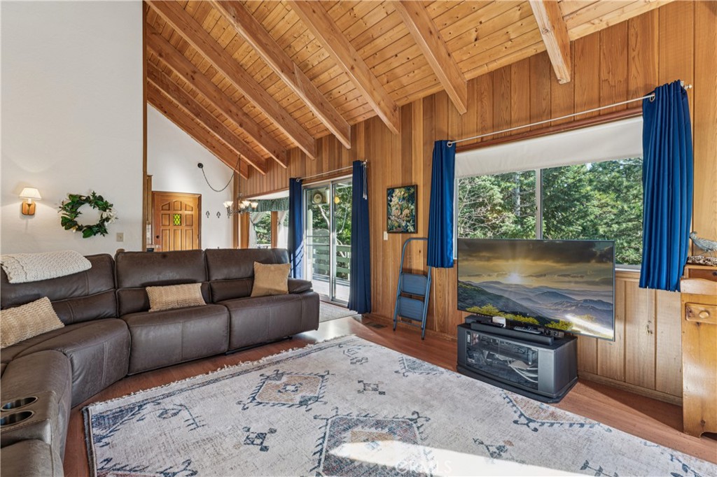 175 Massive Property Photo 13