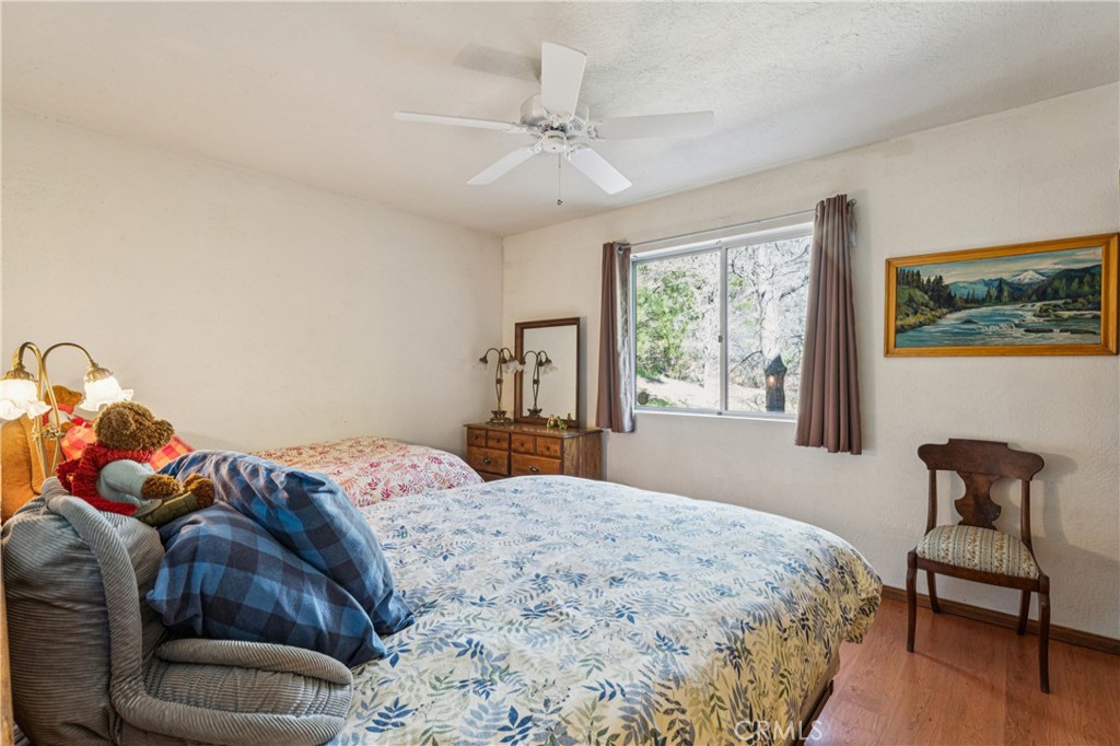 175 Massive Property Photo 27