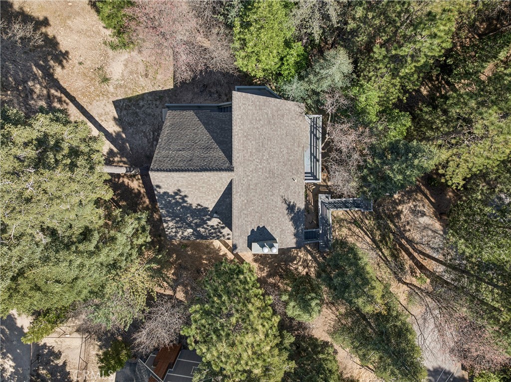 175 Massive Property Photo 38