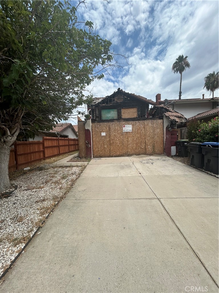 11896 Meadow Wood Property Photo 1