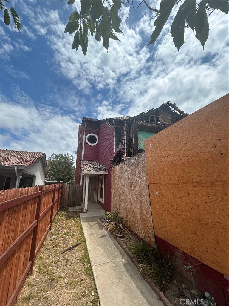 11896 Meadow Wood Property Photo 3