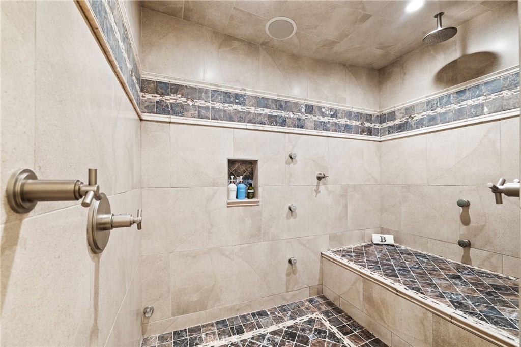 1688 Dwight Property Photo 16