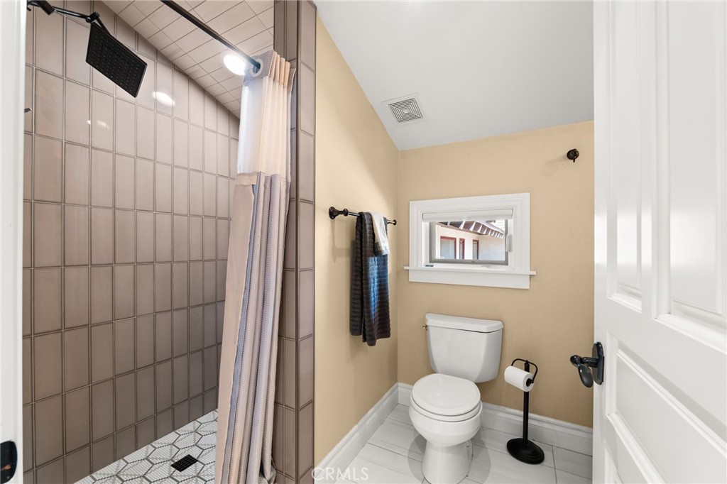 1688 Dwight Property Photo 44