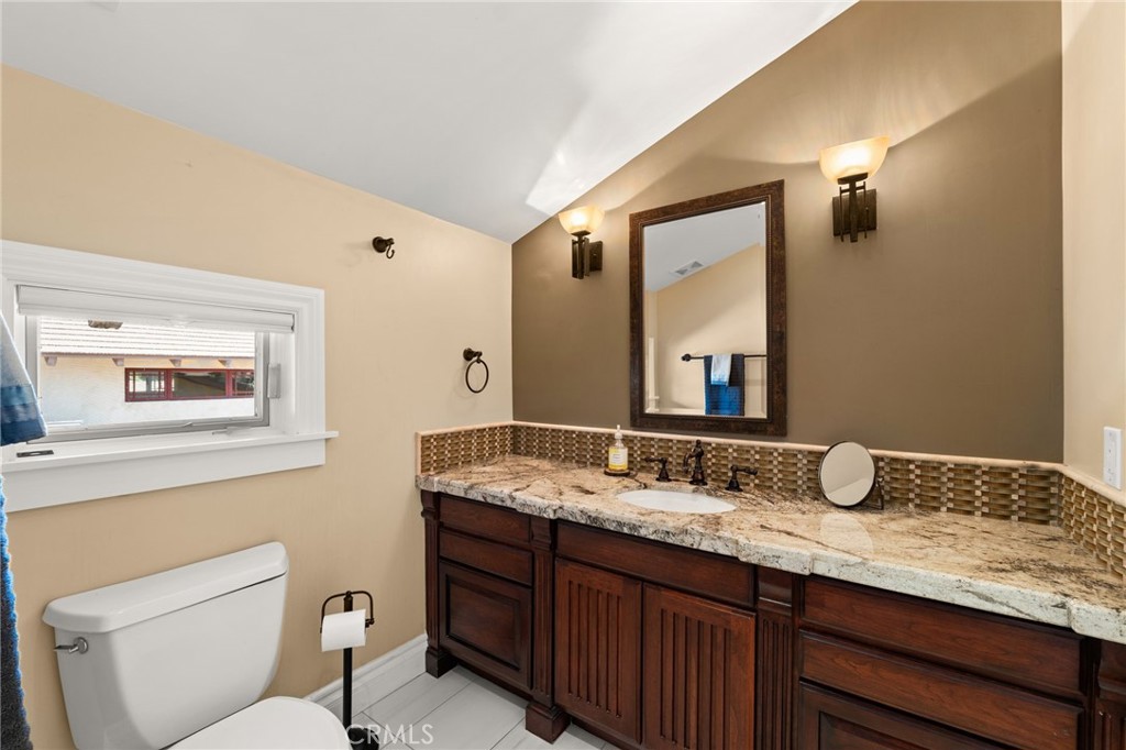 1688 Dwight Property Photo 45