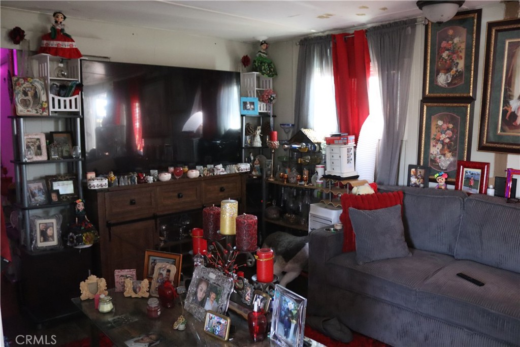14890 Perris 17 Property Photo 5