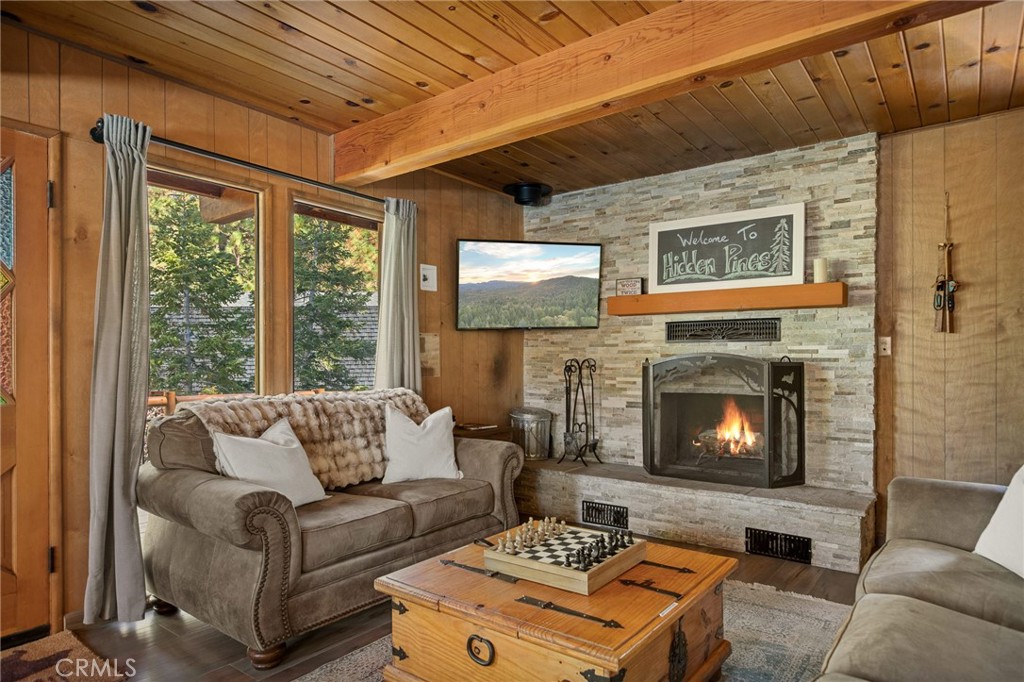 43399 Shasta Property Photo 6