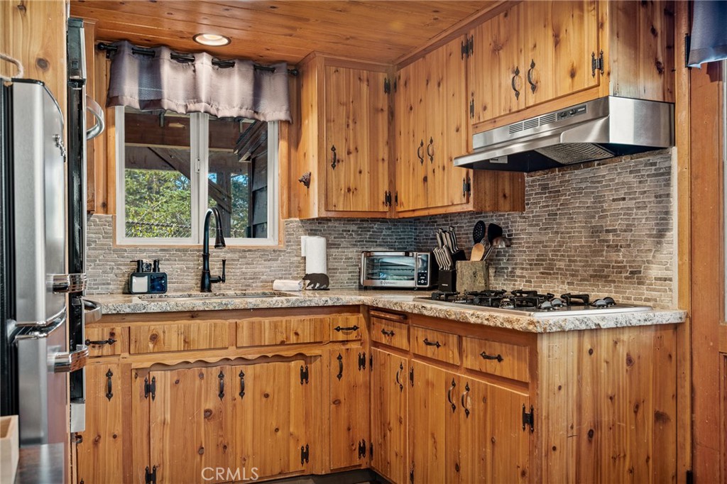 43399 Shasta Property Photo 13