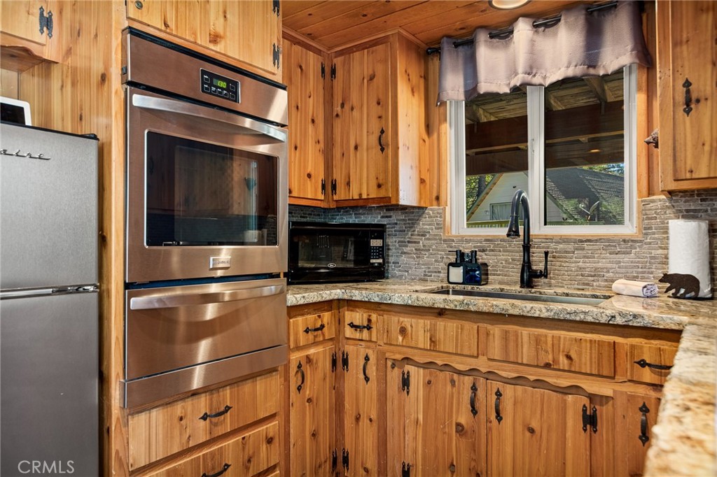 43399 Shasta Property Photo 14