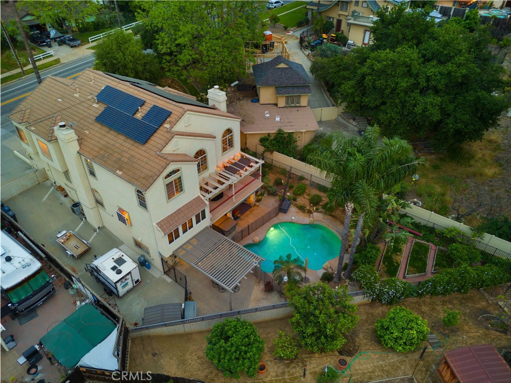 334 Lakeside Property Photo 2