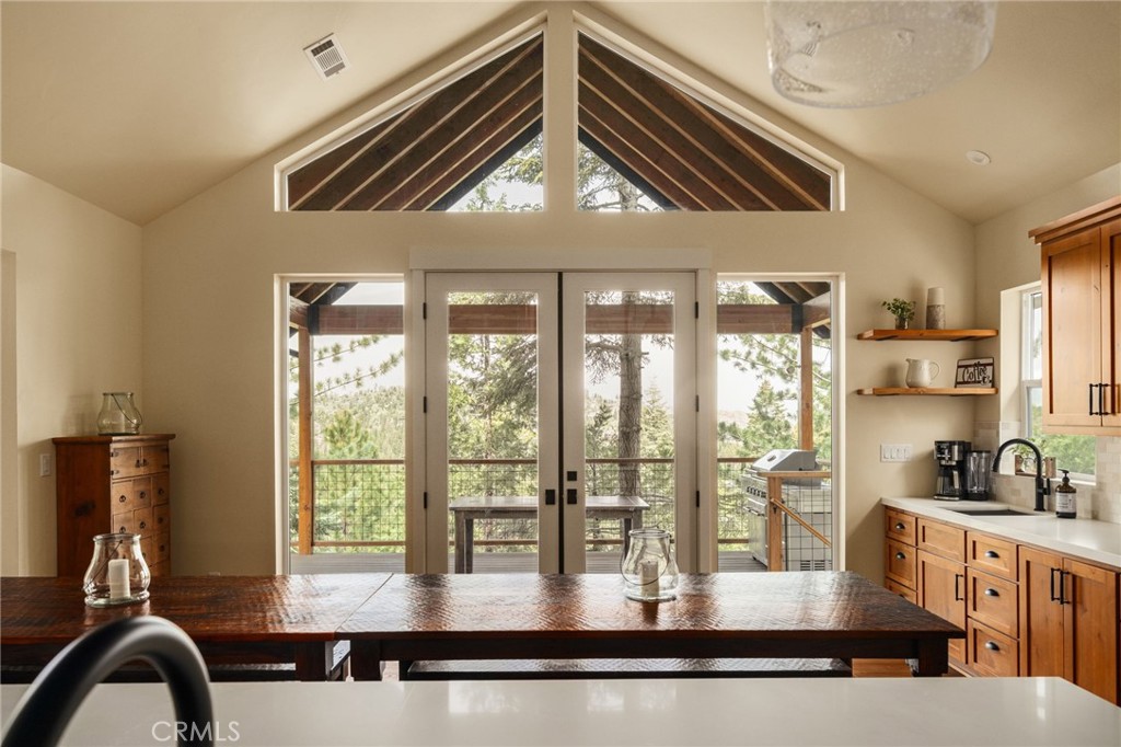 26910 Everest Road Property Photo 10