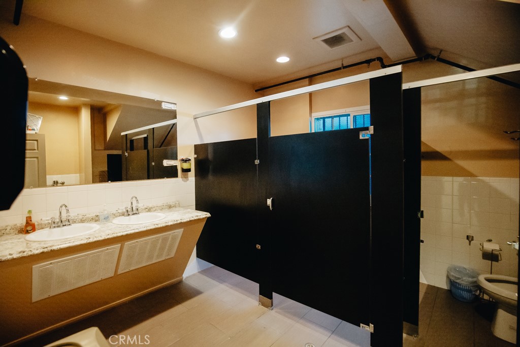 847 N E Street Property Photo 15