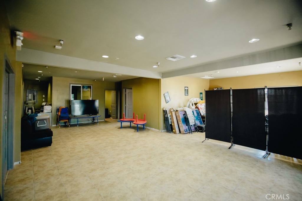 847 N E Street Property Photo 18