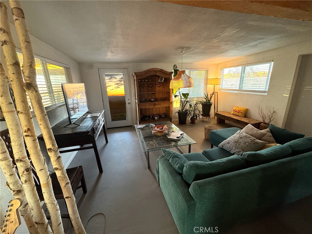 4319 Dusty Mile Road Property Photo 11