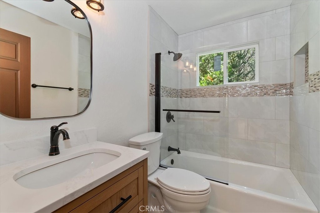 415 Golf Course Property Photo 26